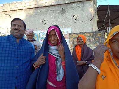 #15 Khedapati Balaji Madhorajpura Blanket Distribution